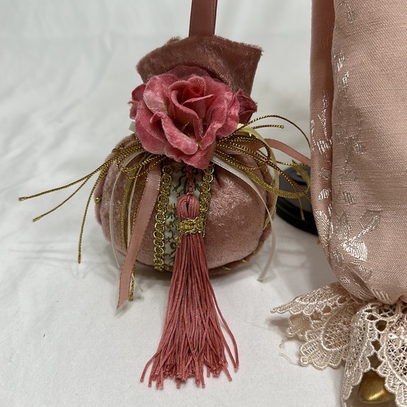 Porcelain Doll, Perla - Picture 7 of 8